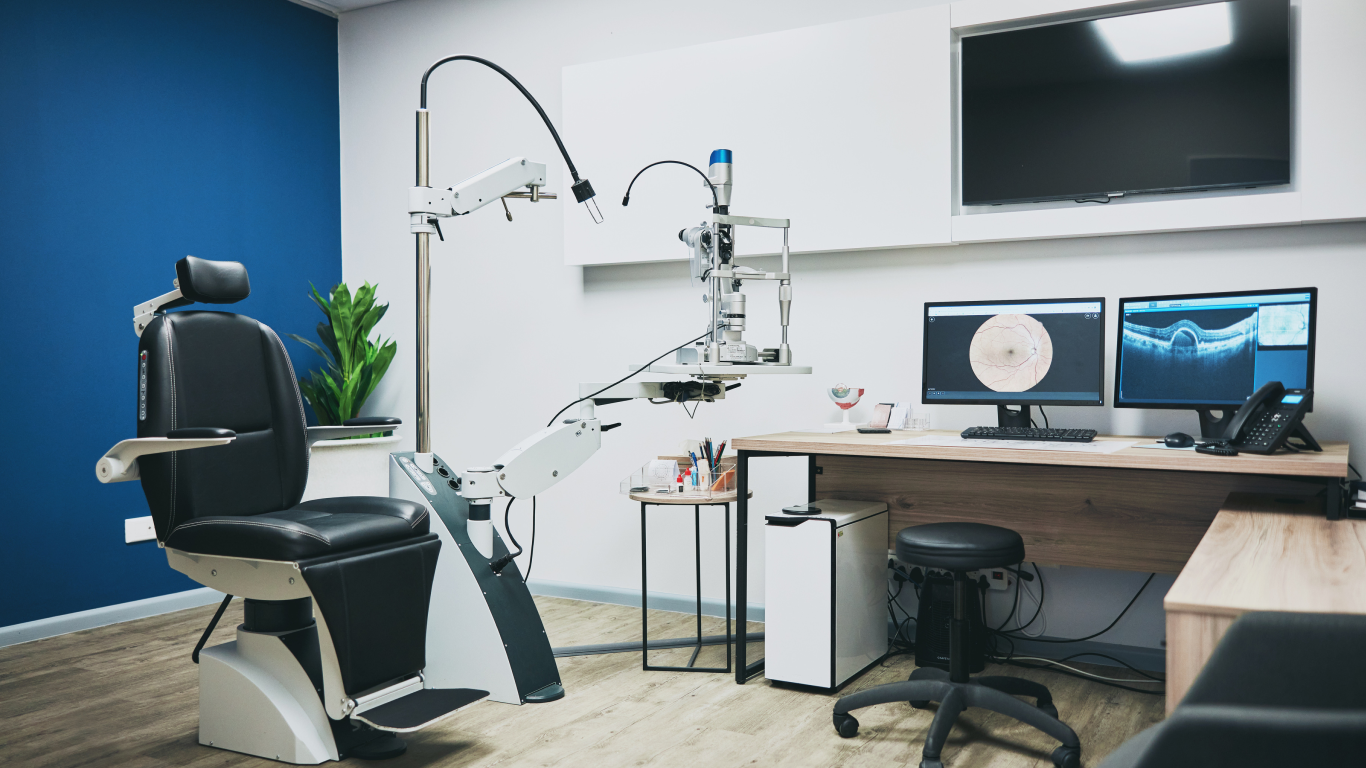 Consultório oftalmológico, para falar sobre cirurgia de catarata em Guarapuava